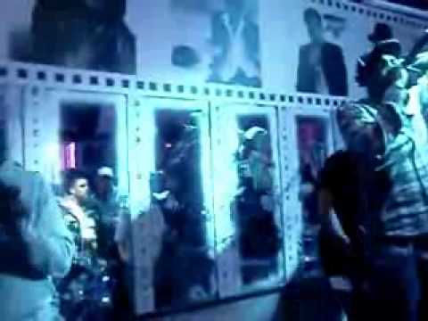 Flaco flow y melanina ft J-stacks de ilegal conexion - Asi es que es (concierto)