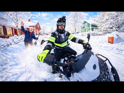 PLOGAR SNÖ GRATIS MED FYRHJULING!