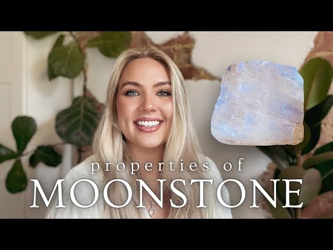 MOONSTONE | HEALING PROPERTIES & SPIRITUAL USES