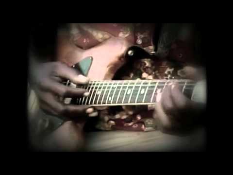 Bo Saris - She's On Fire