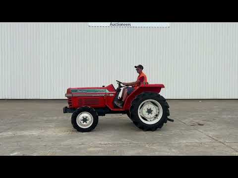 Kubota L1-285DT 4WD Utility Tractor I St Aubin, France Auction - 5 & 6 July