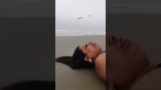 Download lagu Tante India Mandi di Pantai #pantai #mandi #tante #kepala #kepala mp3