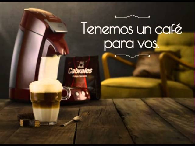 Vídeo relacionado con ThermoServ - 2 tazas de café aisladas de espuma de 34 onzas (1) negro y (1) rojo