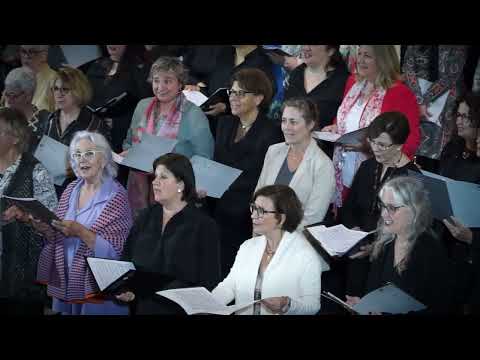 "Cançó de beure", G. Bataille. Coral Universitat de les Illes Balears i excantaires.