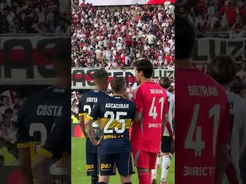 El arquero de River le preguntaba a los jugadores de boca donde pateaba Paredes