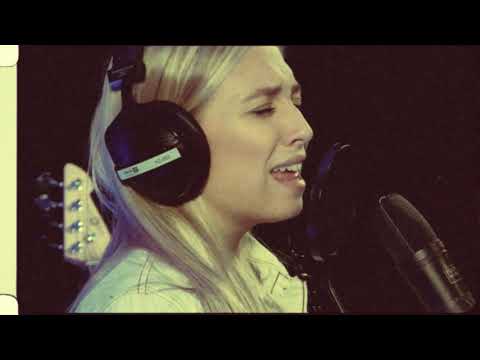 Bomarz & Ingeborg Walther - Faded Away (Accoustic Version)