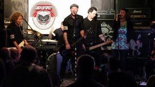 JD &amp; the FDCs - Come Dig Me Out - Kelly Osbourne Cover - ft.Carol Hodge - Live in Manchester