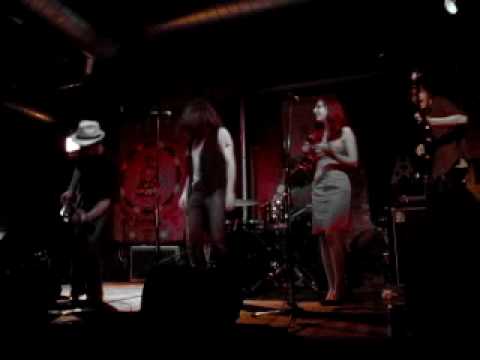 Hollus - Jackson 5 cover of "Don't Know Why I Love You"
