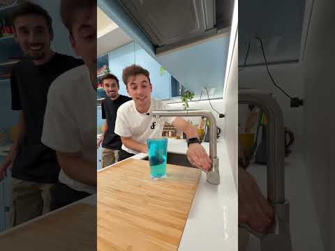 Non pensavo ci potesse stare tutta quest’acqua in un bicchiere 😂