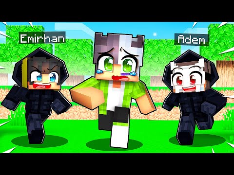 Fight for Survival Against 2 Hunter Frontmen in Minecraft! 💀
