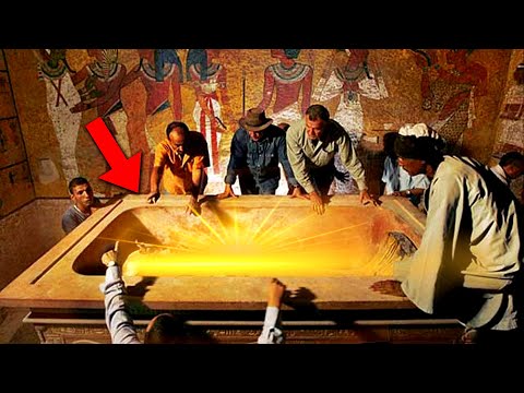 Scientists Finally Opened Cleopatra’s Lost Tomb — What They Found Shocked The Entire World!