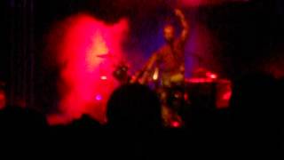 Xavier Rudd live at Carroponte Milano  Sing &quot;3 Roads&quot;20.7.2012.AVI