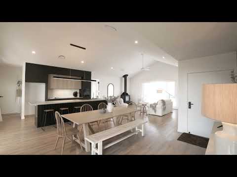 2 Summit Drive, Mount Rascal