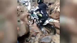 Download lagu Cewek trail mp3 Download lagu Cewek trail mp3