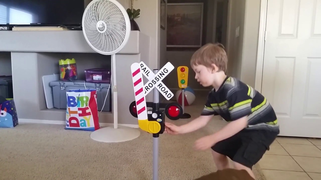 Watch video JAXON REVIEWS PAVLOV'Z TOYZ TALKING RAILROAD CROSSING SIGN I Demo Now JAXON REVIEWS PAVLOV'Z TOYZ TALKING RAILROAD CROSSING SIGN I Demo
