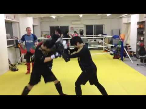 【押してからのミドルキック】房野哲也選手のクラス フジマキックムエタイジム