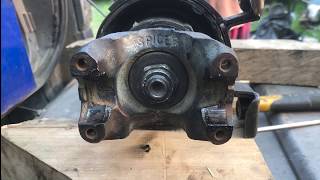 How to replace an Isuzu driveshaft support bearing (Part 1)