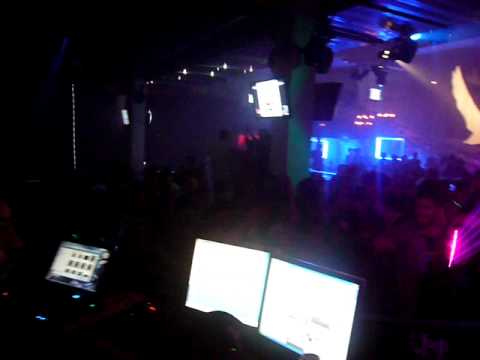 Shinichi Osawa - EEAA (Mustard Pimp Remix) played by StereoHeroes @ LC Club in Nantes (France)