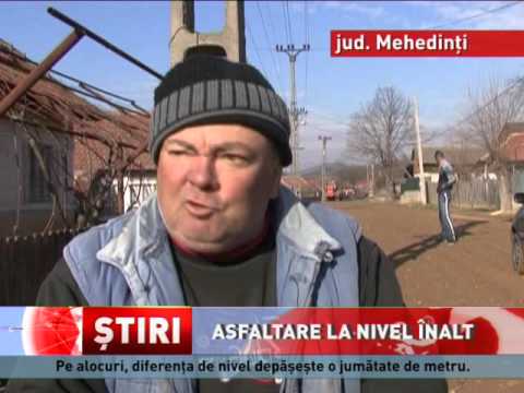 Localnicii dintr-un sat din Mehedinți au vrut asfalt, dar s-au trezit că au primit mai mult