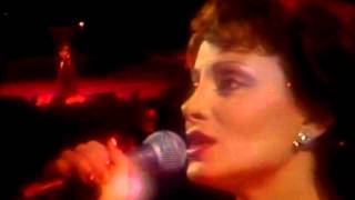 Paloma San Basilio, Beso a Beso, Festival de Viña 1983