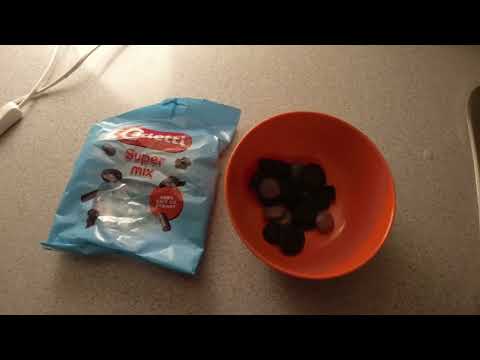 MongoTV_12286 - SPISER SKÅL SLIK EN VARM OG LUMMER MIDSOMMER LØRDAG AFTEN