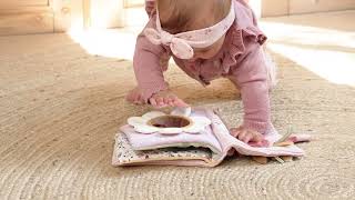 Little Dutch Textilní knížka s aktivitami Fairy Garden Textilní knížka Fairy Garden