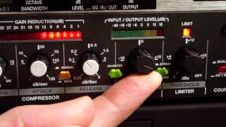 Video thumbnail for Alesis 3632 Compressor by Zed Marty