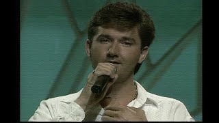 Daniel O&#39;Donnell - Memory Number One [Live at the Whitehall Theatre, Dundee, Scotland, 1990]