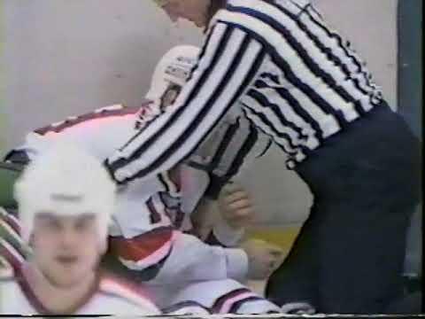 Brad Maxwell KO's Claude Loiselle