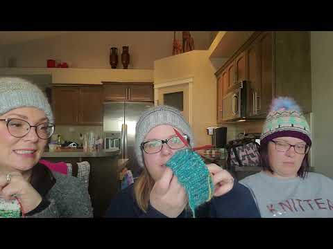 Cozy Up Knits episode 210: Throwing it Back!