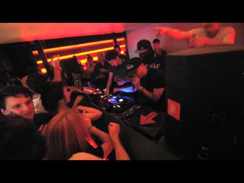 MC DRS Stage dive to Toddla T - Marka