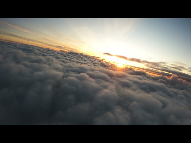 Фото FPV сьемка выше облаков