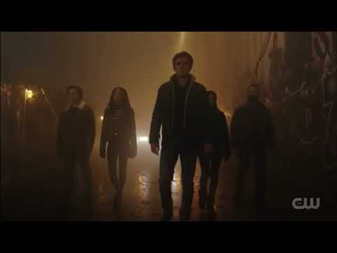 Riverdale 6x08 Archie’s gang see empty Sketch Alley. Britta and Cheryl plan how to get rid Abigail