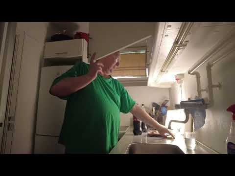 MongoTV_8890 - IRMA og Tankstation Haul 150 Kroner - Gul GaJol-SALTLAKRIDS-FLÆSKESVÆR-Coca Cola Zero