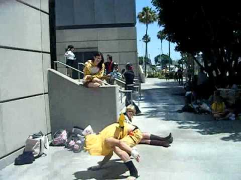 "I'm gonna run up that wall!" Pokemon Gathering! AX 2009