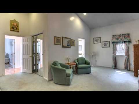 4 Newport Dr, Billerica MA - Donna Leone - Tel 978-360-7285