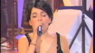 Les cinq filles des Dix commandements / Ding-A-Dong / En attendant l'Eurovision (2001)