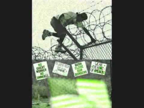 War 4 Peace -   Los de Abajo