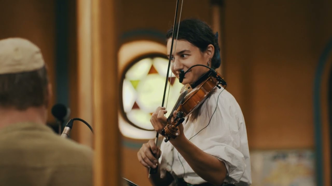 "Suita Românească" -- live from the Transylvanian synagogue tour