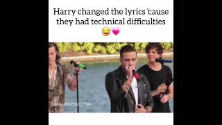 &quot;It&#39;s bloody broken babyy&quot; Harry changed lyrics due to technical difficulties😂 ||Directioners Club||