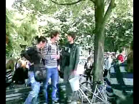 Blick über den Platz vor dem Roten Rathaus