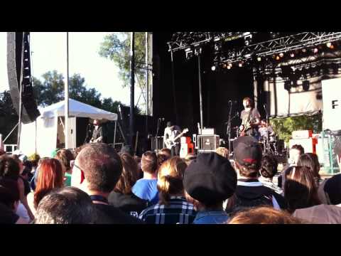 HOT WATER MUSIC - DRAG MY BODY (LIVE AT RIOT FEST 2012 IN TORONTO)
