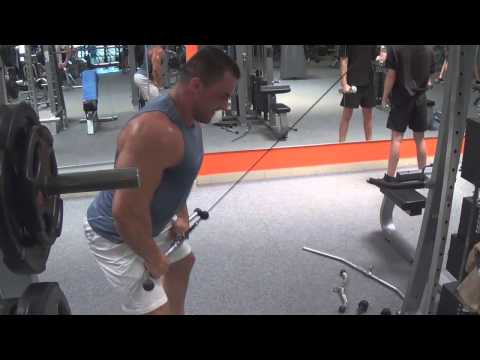 Trening pleców w klubie F1 Opole