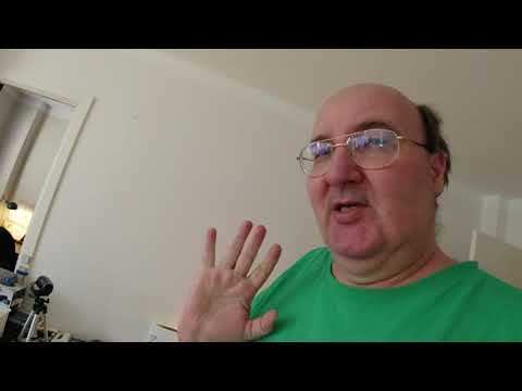 MongoTV_6236 - Kigger På Flyttekasser i Forstue Stået 7 År - Del 170 - STATUS-50 Kilo Bøger Smidt UD