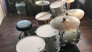Video thumbnail for 1965 Ludwig Super Classic plus by Ne'er-do-well