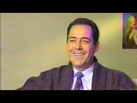 Barry Williams "Growing Up Brady" interview on Entertainment Tonight, Florence Henderson Brady Bunch