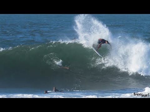 Move of the Week / Ryan Callinan in Haleiwa - Freesurf Magazine