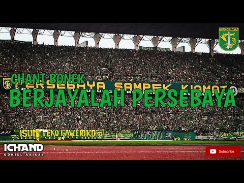 Romantisnya Pasangan Ini Ketika Menyanyikan Chant Bonek Berjayalah Persebaya Di Stadion GBT
