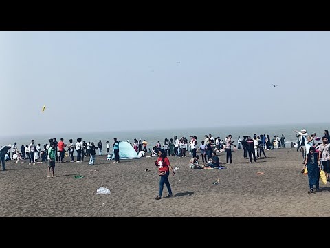 #jamporebeach at #Daman #crowded place. #sportsactivity #motidamanfort #lighthouse