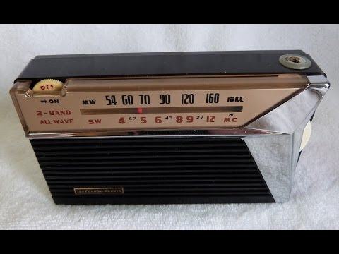 1959 Jefferson-Travis model JT-G104 transistor radio (made in Japan)